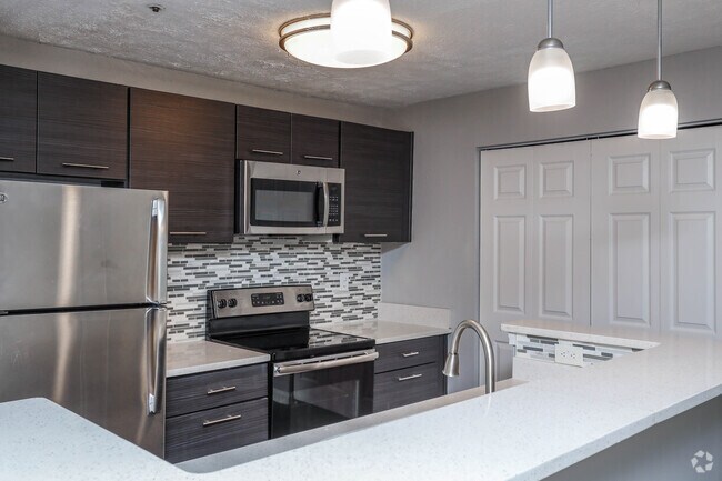 Decatur Flats, Decatur, GA 30033 - photo 2