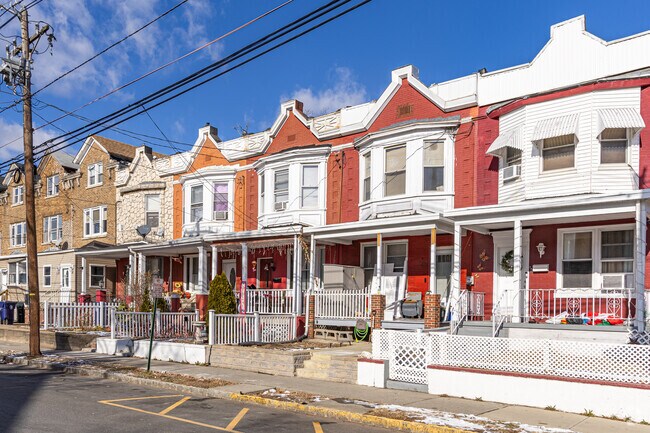 Popular row homes in The Waterfront are found along Gordon Street with easy access to the downtown shopping district.