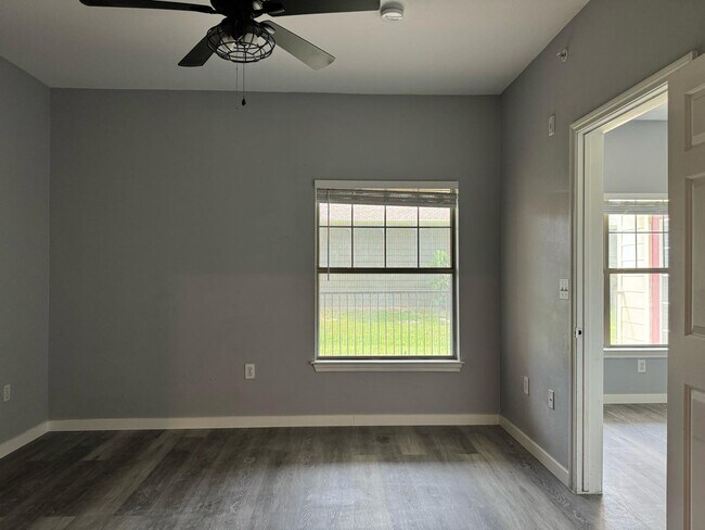 2320 Gracy Farms Ln unit 1412, Austin, TX 78758 - photo 7