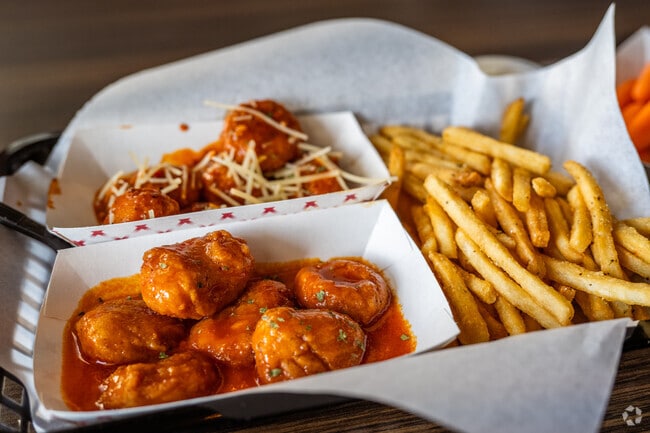 Outlaw Wings in Broomfield Country Club is dishing up flavorful combos daily.