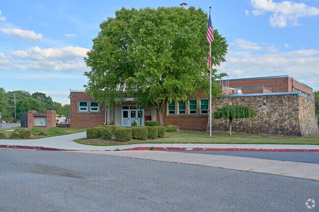 Fountaindale Elementary School is a Washington County Public School.