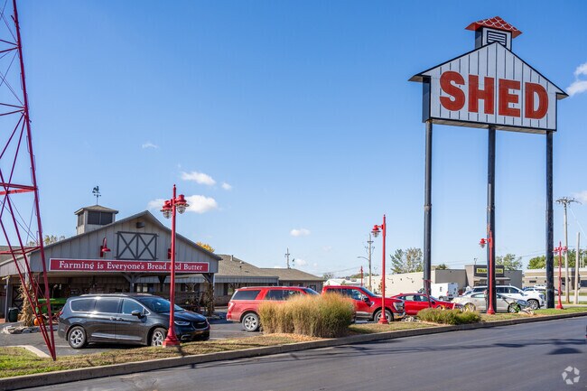 Families and farmers visit Machine Shed Restaurant in Davenport's North Side.