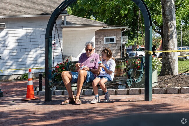 Enjoy a delicious Ralph's frozen ice in  Kings Park.