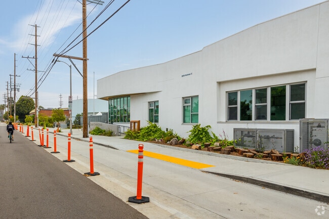 Ocean Charter School is located on Panama St in Los Angeles, CA.
