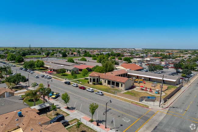 Kern Avenue Elementary offers a sprawling campus when viewed from above.