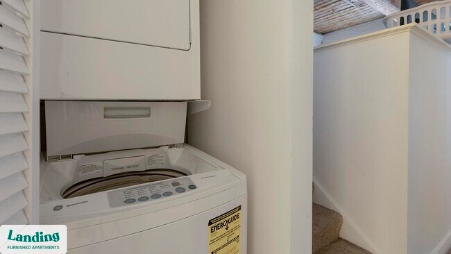 121 S Fremont Ave unit 211, Baltimore, MD 21201 - photo 6