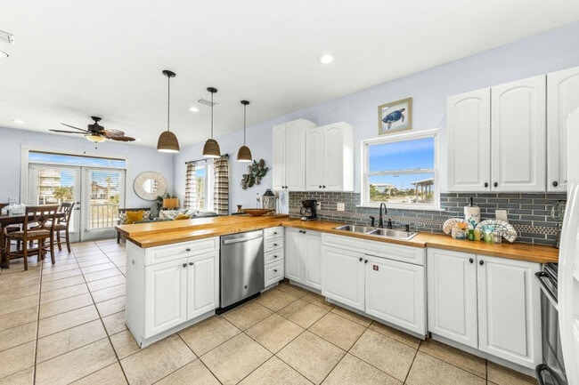 1433 W Lagoon Ave unit ID1267128P, Gulf Shores, AL 36542 - photo 5