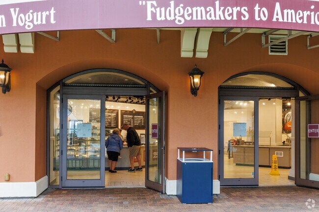 This homemade fudge shop makes a wonderful gift for those with a sweet tooth in Destin.