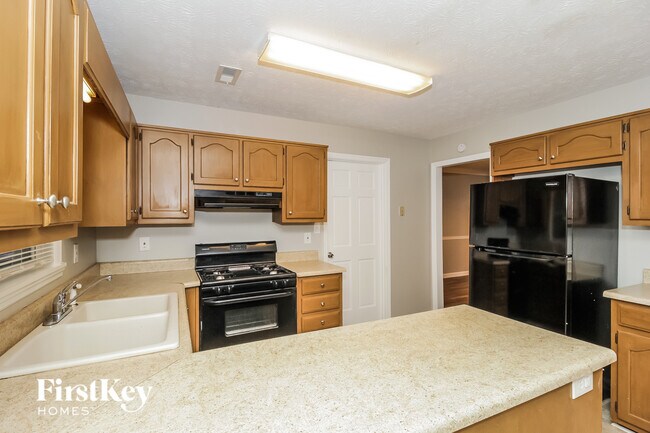 307 Marble Ct, Peachtree City, GA 30269 - photo 7