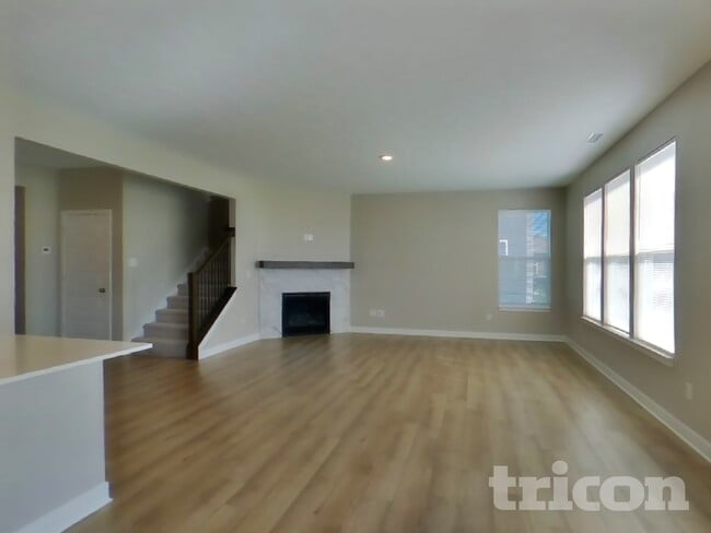 4883 Morenci Ct, New Palestine, IN 46163 - photo 2