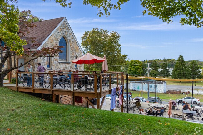 For quick bites, Belview residents can find fast-food options just minutes away in Radford.