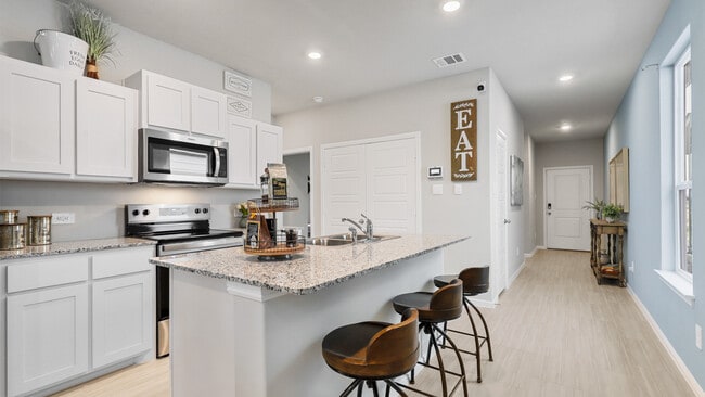 3025 Maple Orchard Ln, Fort Worth, TX 76140 - photo 3