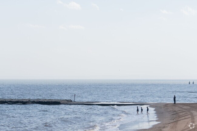 Located right on New York Harbor, Ocean Breeze has majestic ocean views.