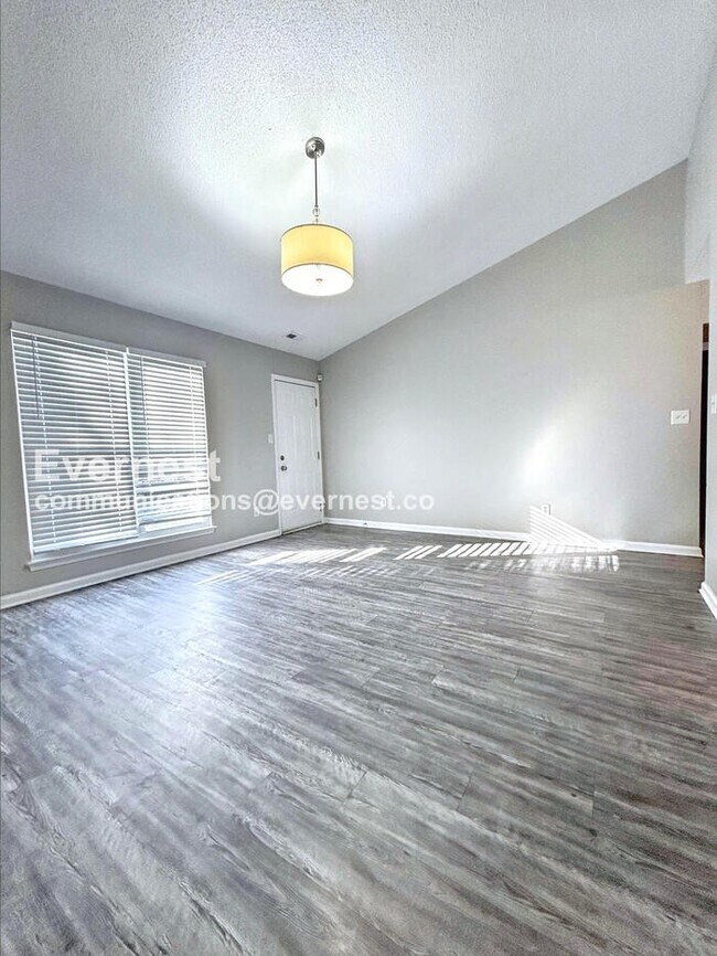 2721 Fairstone Ave, Charlotte, NC 28269 - photo 3