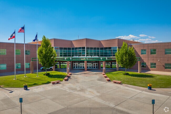 Students in Santa Clara Heights can attend Snow Canyon High School.