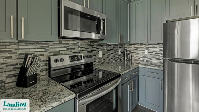 18101 Point Lookout Dr unit 421, Nassau Bay, TX 77058 - photo 7