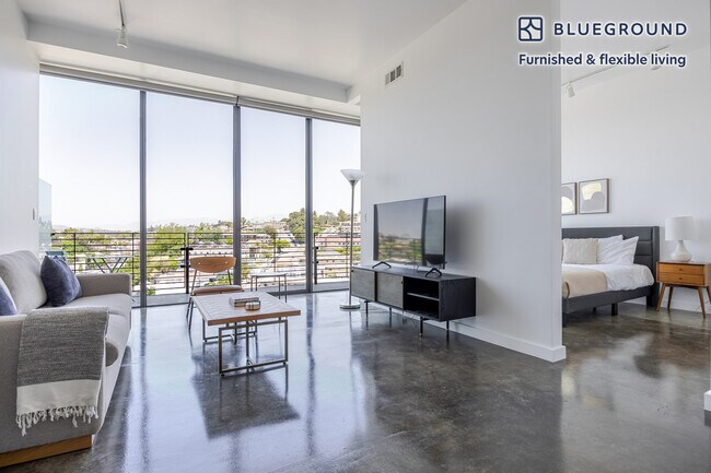 1115 W Sunset Blvd unit FL7-ID1375, Los Angeles, CA 90012 - photo 3