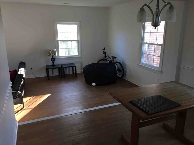 112 Camelot Ct, Blacksburg, VA 24060 - photo 2