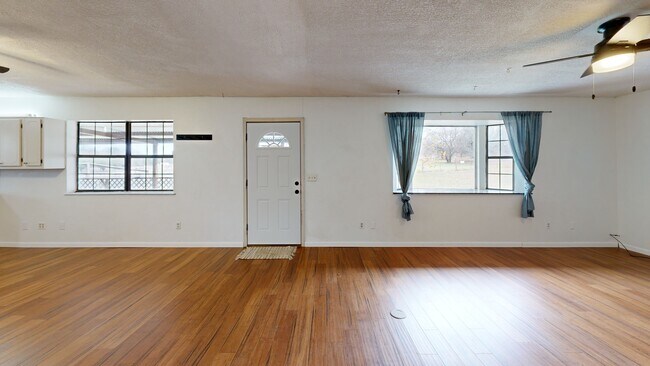 44783 Whispering Oaks Dr, Shawnee, OK 74804 - photo 3