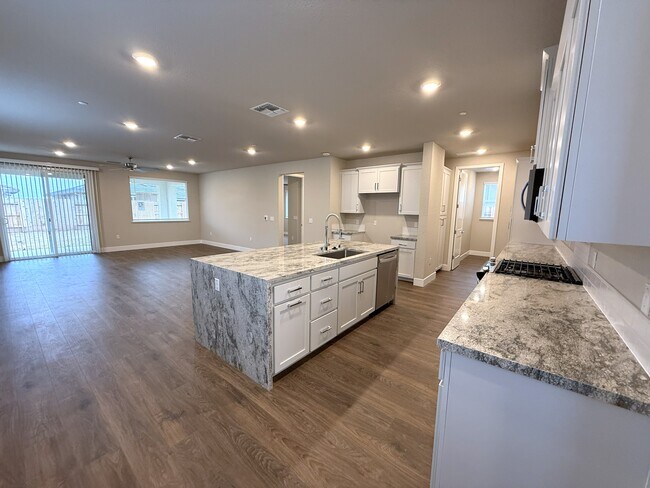 11509 Lagarto Way, Rancho Cordova, CA 95742 - photo 6