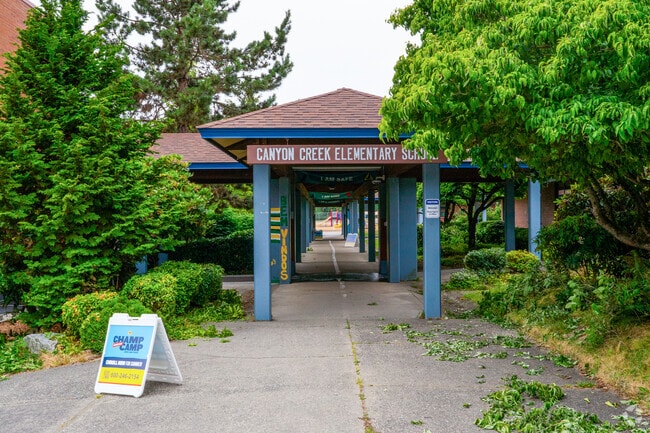 Canyon Creek Elementary anchors the Canyon Creek–39th SE community.