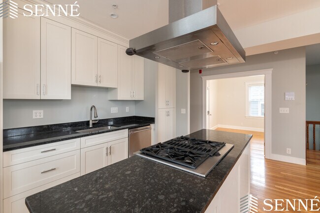 8 Rockingham St unit 2, Cambridge, MA 02139 - photo 4