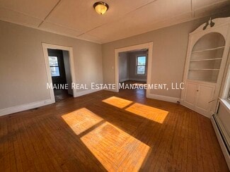 9 Summer St Unit 2, Waterville, ME 04901
