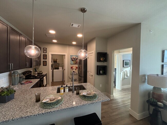 425 El Rio St unit b5, San Marcos, TX 78666 - photo 7