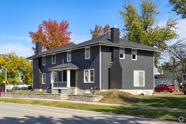 Modern color palettes are seen on some homes in the Hoagland Masterson area.