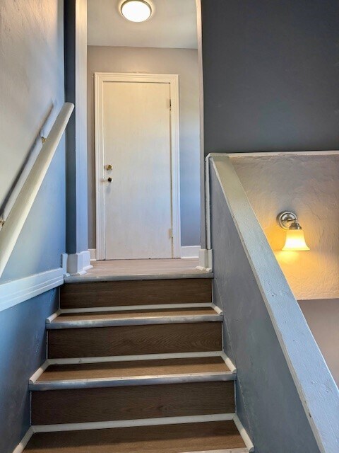 81 Roberts Ave Unit Upper, Buffalo, NY 14206