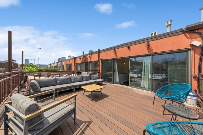 657 N Carpenter St unit ID1366495P, Chicago, IL 60642 - photo 5