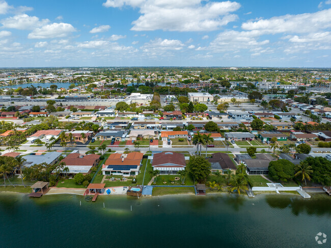 Waterford Lake Catalina has waterfront homes in Hialeah.