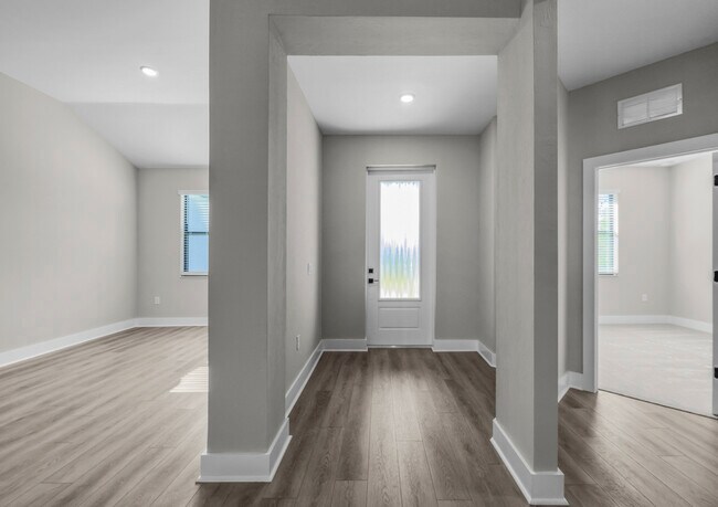 1237 E Price Blvd unit 37991818, North Port, FL 34288 - photo 4