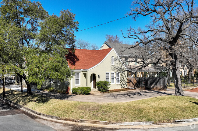 Houses in Old West Austin
are mostly traditional brick homes on neighborhood streets.