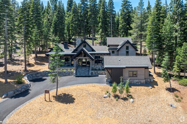 Sierra Meadows has seen an uptick in large custom estates on the South end of the neighborhood.