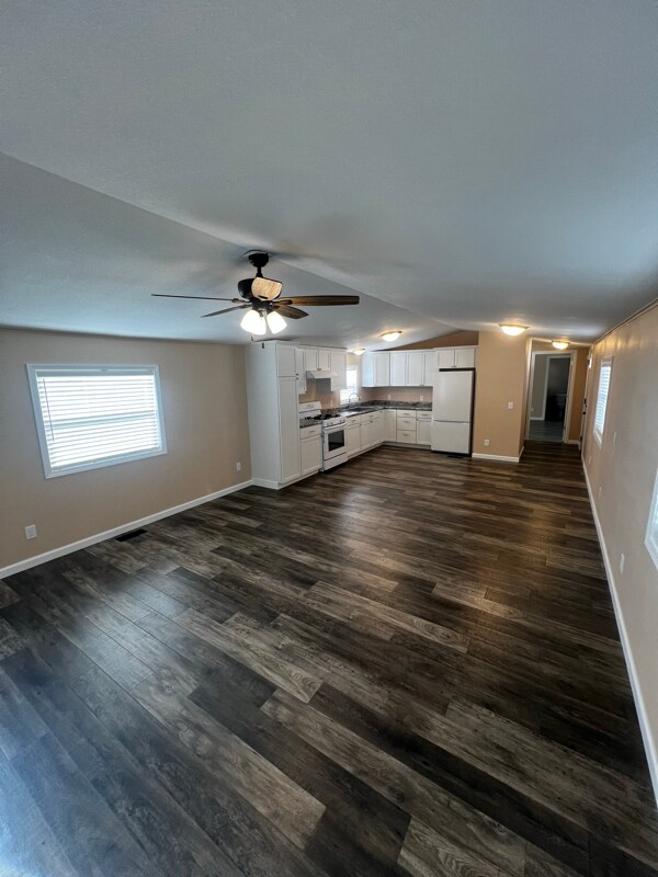 911 West Ave, Webster City, IA 50595 - photo 4