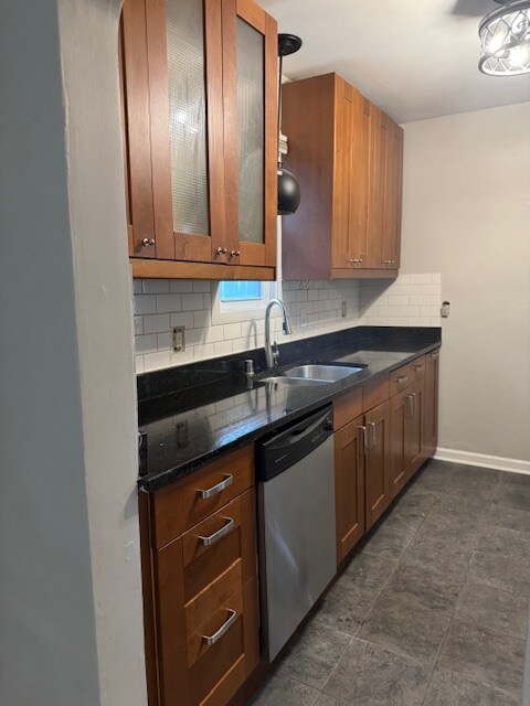 5211 N 4th St, Minneapolis, MN 55430 - photo 2