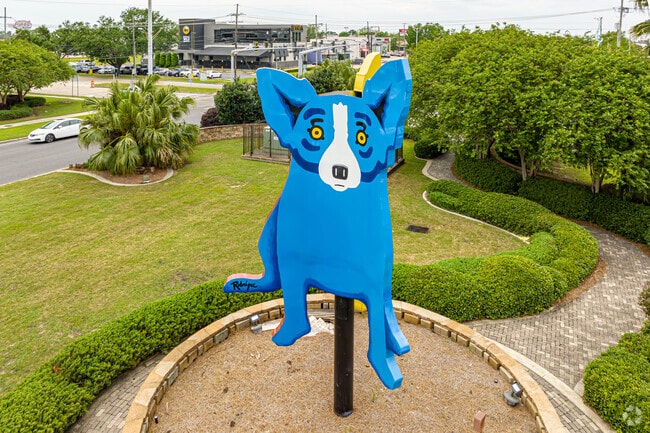 New Metairie North has several public art installations like this Blue Dog sculpture.