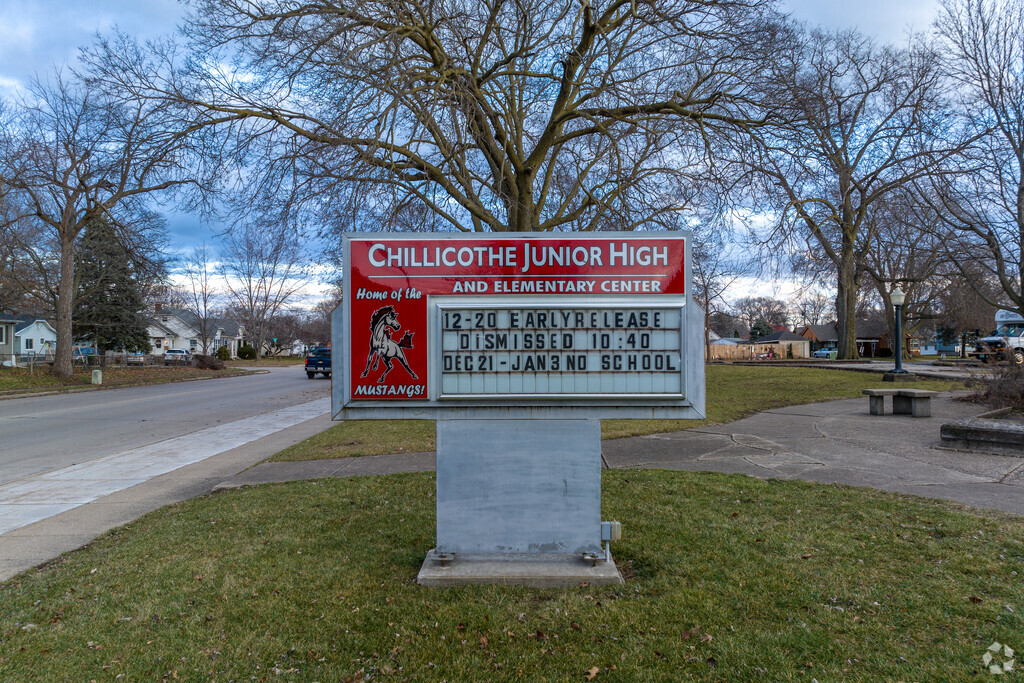 Chillicothe Junior High School is a highly rated, public school.