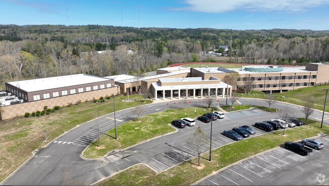 Oxmoor Valley Elementary, Rankings & Reviews - Homes.com