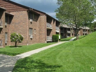 100 Swartswood Rd, Newton, NJ 07860