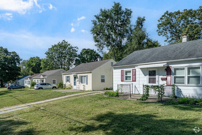 Ranch style homes with detached garages dominate the community in the Innovation District.