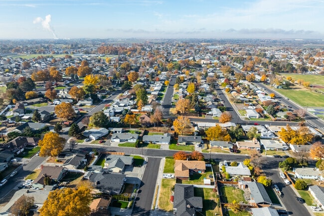A variety of homes can be found in Cold Springs.