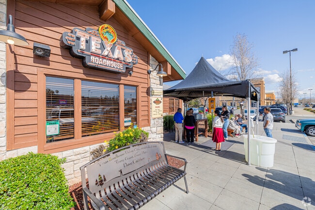 Savor the flavors of Texas Roadhouse, a Glen Eden favorite.