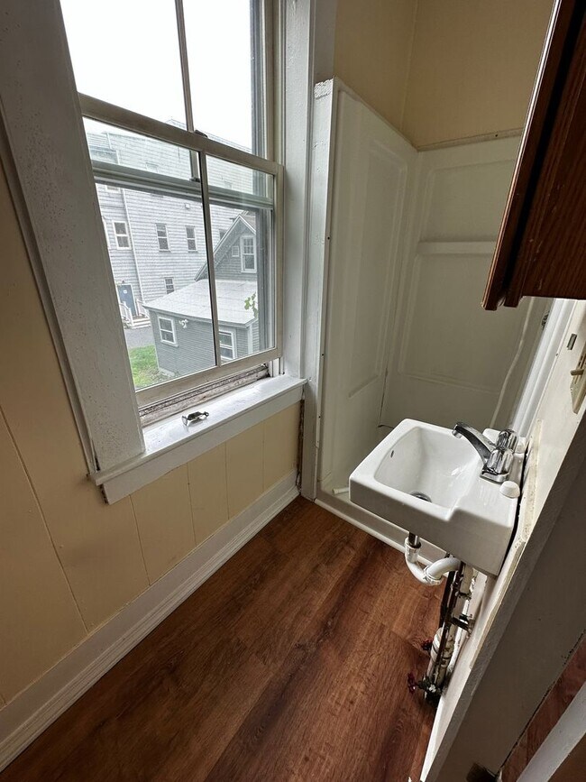 26-28 Monroe St unit 26 Monroe Street, Burlington, VT 05401 - photo 3