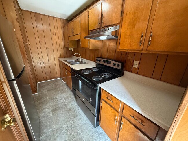 586 Franklin St unit 3, Athens, GA 30606 - photo 3