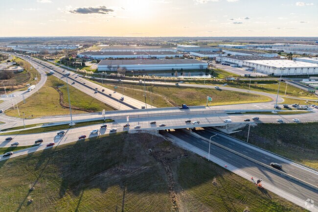 Wespark residents have access to the I-55, which is right off of Weber Rd.