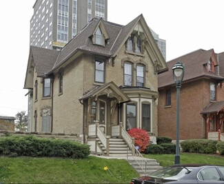 1716 N Farwell Ave, Milwaukee, WI 53202