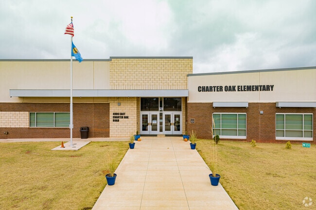 Charter Oak Elementary provides education in the Edmond area.