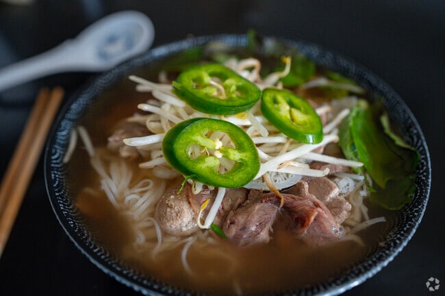 Enjoy a bowl of pho at Kent Pho in Hillendale, Oregon City.